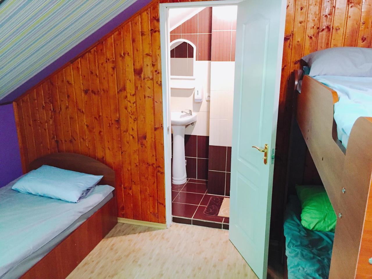 Hostel Vokzal Mukatsjeve Eksteriør bilde