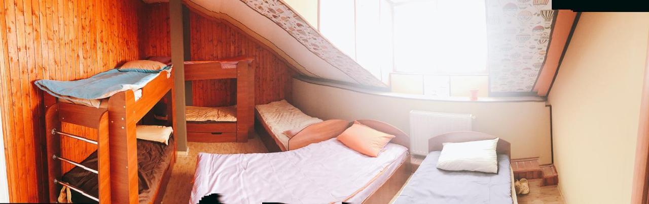 Hostel Vokzal Mukatsjeve Eksteriør bilde